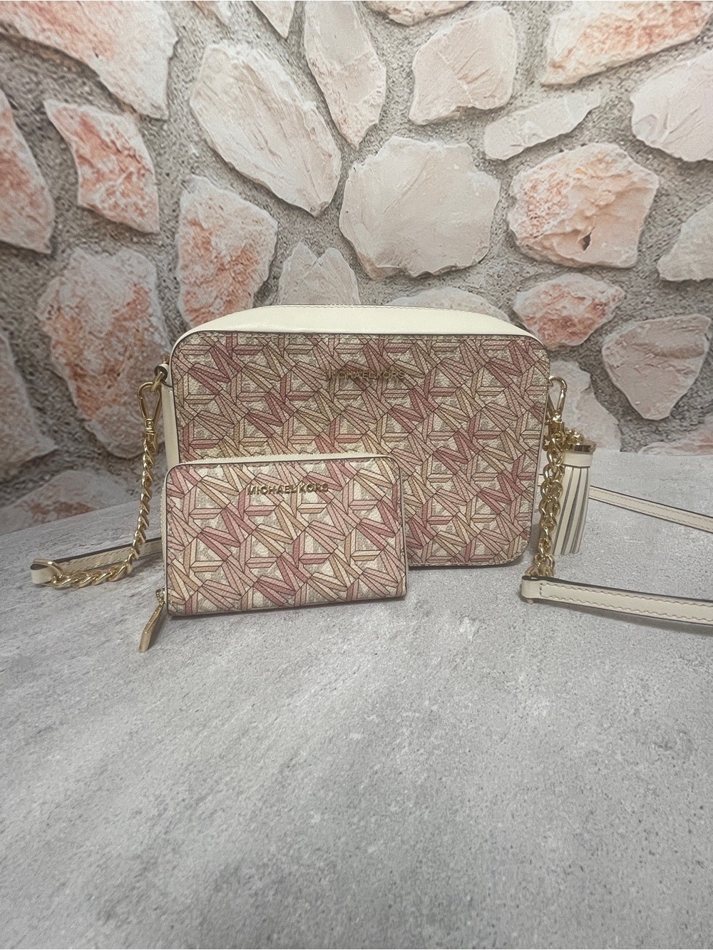 Michael Kors Camera Crossbody Bag & Matching Wallet Smoky Rose Pink Cream